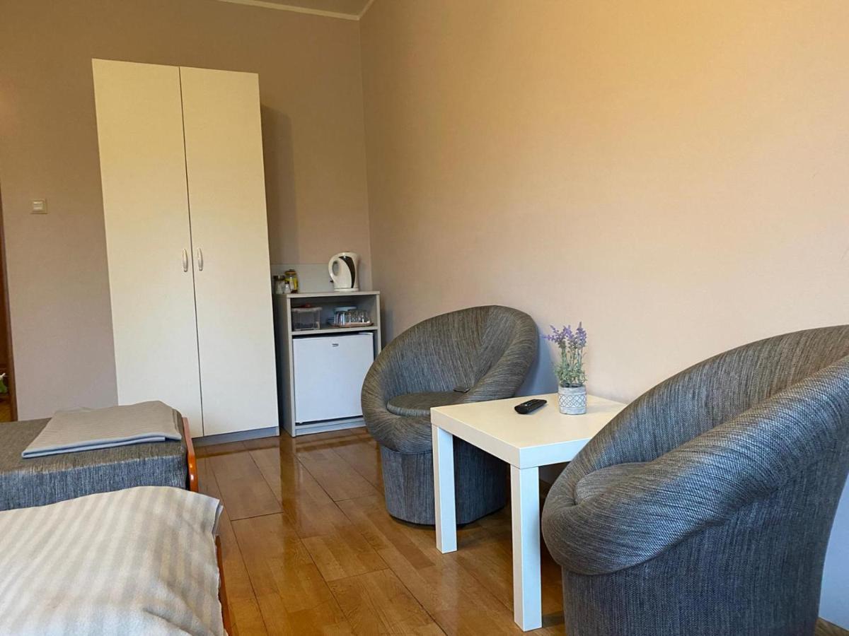 Pod Lipami Vandrarhem Kolczyglowy Exteriör bild