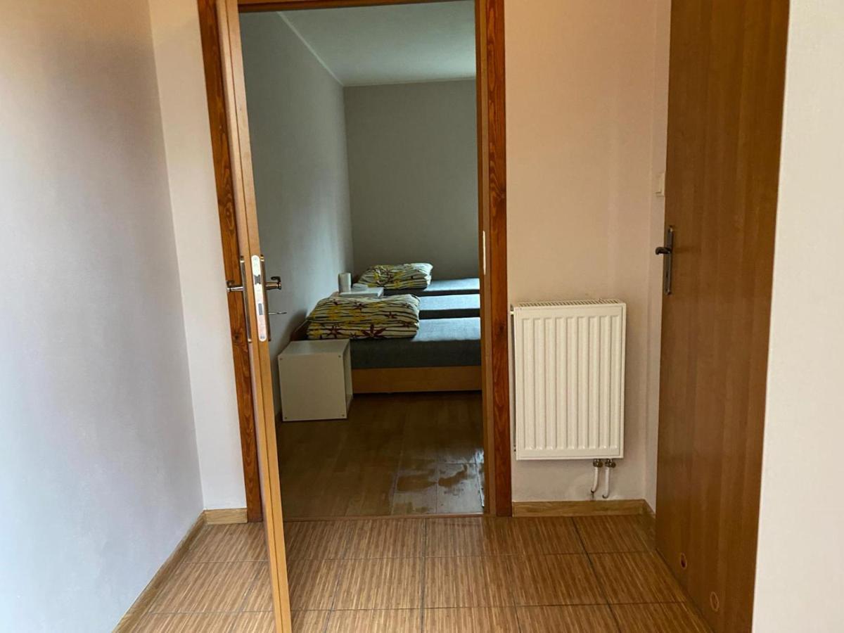 Pod Lipami Vandrarhem Kolczyglowy Exteriör bild